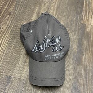 Levi's Dark Gray Logo Cap
